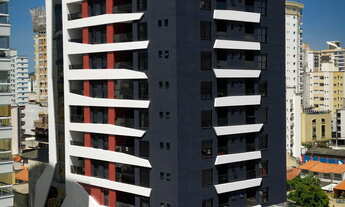 Imagem 2: Royal Ontario, 4 dormitórios, 4 suíte, 1 banheiros, 3 vagas na garagem, 220M² de Área Cons