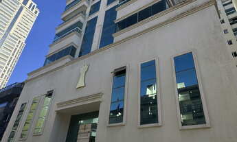 Imagem: Apartamento à venda no bairro Meia Praia