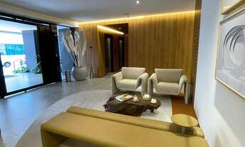 Imagem 2: Apartamento de Luxo no Centro de Balneário Camboriú-SC: 4 Quartos, 2 Suítes, 2 Salas, 4 Ba