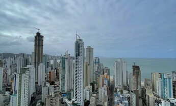 Imagem 3: Cobertura de luxo no Centro de Balneário Camboriú-SC: 3 quartos, 3 suítes, 2 salas, 4 banh