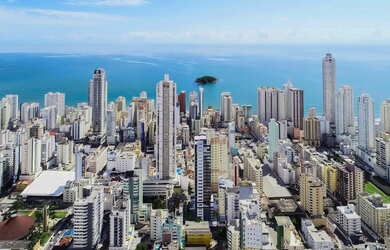 Imagem 5: Luxuoso duplex à venda no Centro de Balneário Camboriú-SC, 3 quartos, 3 suítes, 2 salas, 4