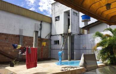 Imagem 2: Casa com 8 dormitórios à venda, 510 m² por RS 795.000 - Flores - Manaus-AM