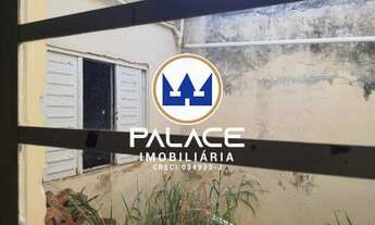 Imagem 2: Casa de rua - / Residencial / Nova América