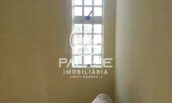 Imagem: Casa de rua - / Residencial / Jardim Dom