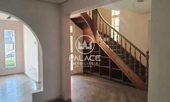 Imagem 4: Casa de rua - / Residencial / Centro