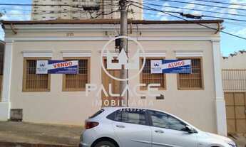 Imagem: Casa de rua - / Residencial / Centro