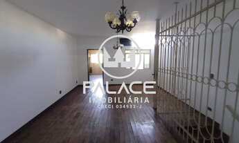 Imagem 2: Casa de rua - / Residencial / Vila Rezende