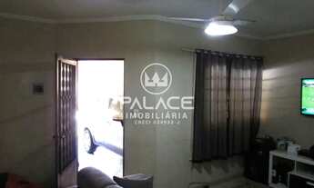 Imagem 4: Casa de rua : Térrea / Residencial / Santa Terezinha