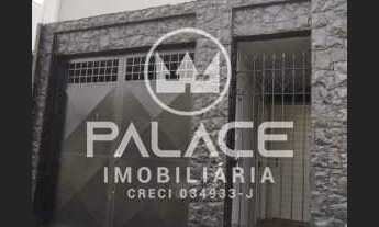 Imagem: Casa de rua - Sobrado / Residencial / Centro