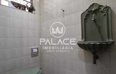 Imagem 4: Casa de rua : / Residencial / Alto