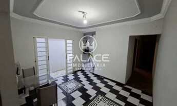 Imagem: Casa térrea a venda no bairro Castelinho