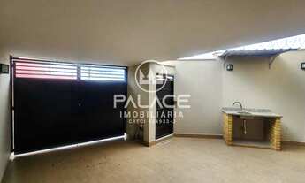 Imagem: Casa de rua / Residencial / Castelinho