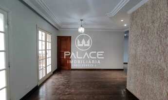 Imagem 3: Casa de rua : / Residencial / Alto