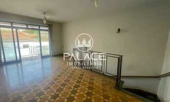 Imagem: Casa de rua / Residencial / Centro