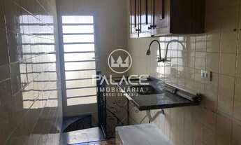 Imagem 2: Casa de rua : / Residencial / Alto