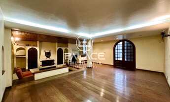 Imagem: Casa de rua Sobrado / Residencial / Parque