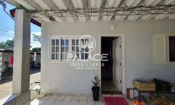 Imagem: Casa de rua Térrea / Residencial / Vila