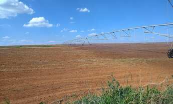 Imagem 2: Fazenda com 50 dormitórios à venda, 23000000 m² por RS 200.000.000 - Zona Rural - Araxá-MG