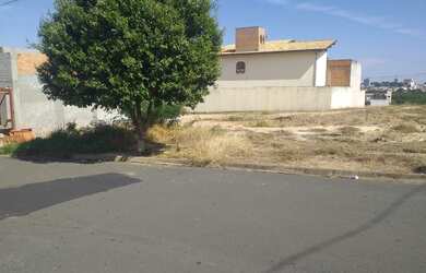 Imagem 2: Terreno á venda em Araras, com 200m