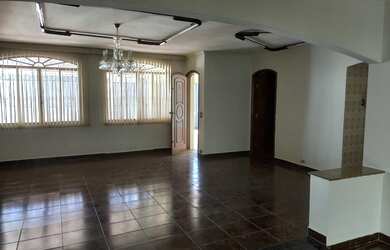 Imagem 3: Salão Sobreloja com excelente espaço, bem localizado, com 2 wc, balcão e cozinha, muito cl