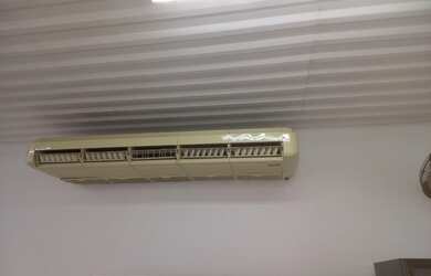 Imagem 6: Salão Sobreloja com excelente espaço, bem localizado, com 2 wc, balcão e cozinha, muito cl