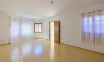 Imagem 3: Casa à Venda - Água Fria, 3 Quartos, 325 m2