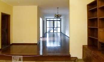 Imagem: Casa à Venda - Chácara Inglesa, 3 Quartos