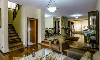 Imagem: Casa à Venda - Bosque da Saúde, 4 Quartos