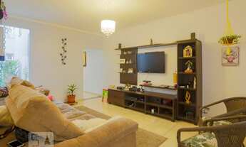 Imagem: Casa à Venda - Bosque da Saúde, 3 Quartos