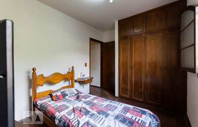 Imagem 3: Casa à Venda - Bosque da Saúde, 3 Quartos, 220 m2