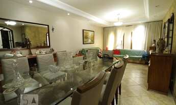 Imagem: Casa à Venda - Cambuci, 3 Quartos, 250