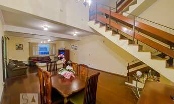 Imagem: Casa à Venda - Penha de França, 4 Quartos