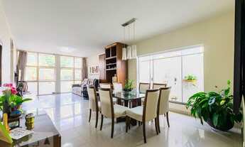 Imagem: Casa à Venda - Bosque da Saúde, 5 Quartos