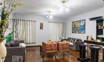 Imagem: Casa à Venda - Ipiranga, 3 Quartos, 330