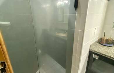 Imagem 7: 2 dormitórios, 1 suítes, 2 banheiro, 2 vagas na garagem