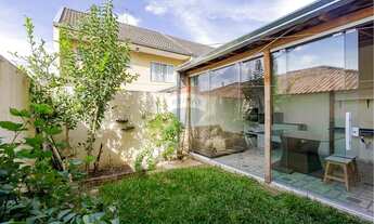 Imagem: Sobrado 3 dormitórios com quintal no Cajuru!