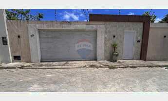 Imagem 2: Casa com 3 Pavimentos no Village III – Ideal para Moradia ou Investimento