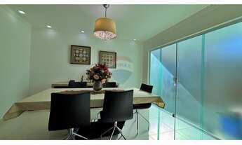 Imagem 7: Casa Duplex com 3 suítes em condomínio fechado a apenas 100 metros da praia!