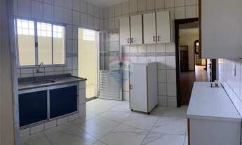 Imagem 6: Casa A venda com ótima localização e 2 dormitórios