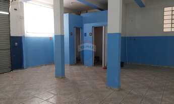 Imagem 3: Salão Comercial com 02 casas. Excelente localização!