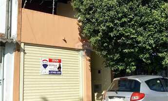 Imagem 2: Casa A venda com ótima localização e 2 dormitórios