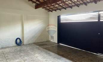 Imagem 2: Casa á venda em salto de Pirapora com 2 quartos 1 banheiro 1 edícula com 1 quarto e 1 banh