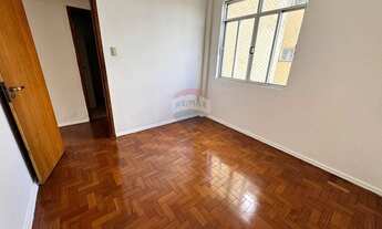 Imagem 7: Apartamento com 3 quartos, 2 banheiros, varanda, dependência completa, 2 elevadores, porta