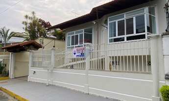 Imagem 7: Casa a Venda no Portal da Torre com 5 quartos, 2 suítes, garagem coberta, energia fotovolt