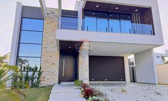 Imagem 3: Fachada Imponente, Área Gourmet Integrada e 4 Suítes, Sua Casa dos Sonhos em Alphaville