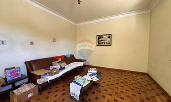 Imagem 3: Casa com 5 quartos no Bairu – Ótima para reforma ou novo empreendimento