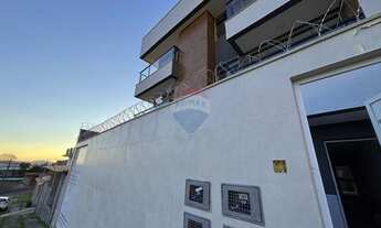 Imagem 4: Ótima cobertura de três quartos, sendo um suite, excelente área externa com uma parte cobe