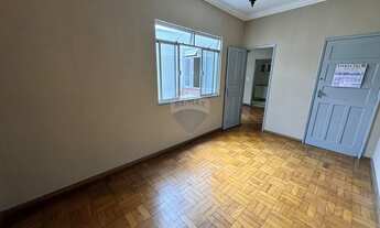 Imagem 6: Apartamento com 3 quartos, 2 banheiros, sala, cozinha e dependência de empregada, 2 lances