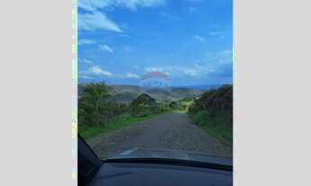 Imagem 2: Lote medindo 1.208 m² em condomínio fechado perto da BR com terraplanagem, excelente para