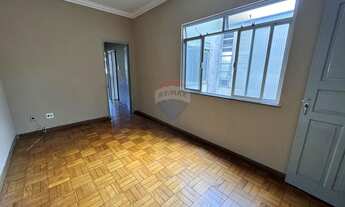 Imagem 5: Apartamento com 3 quartos, 2 banheiros, sala, cozinha e dependência de empregada, 2 lances